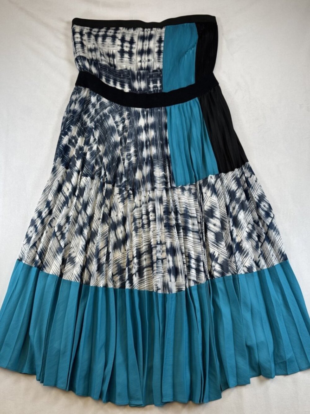 NWT BCBG Maxazria Georgetta Strapless Pleated Crepe Dress Medium